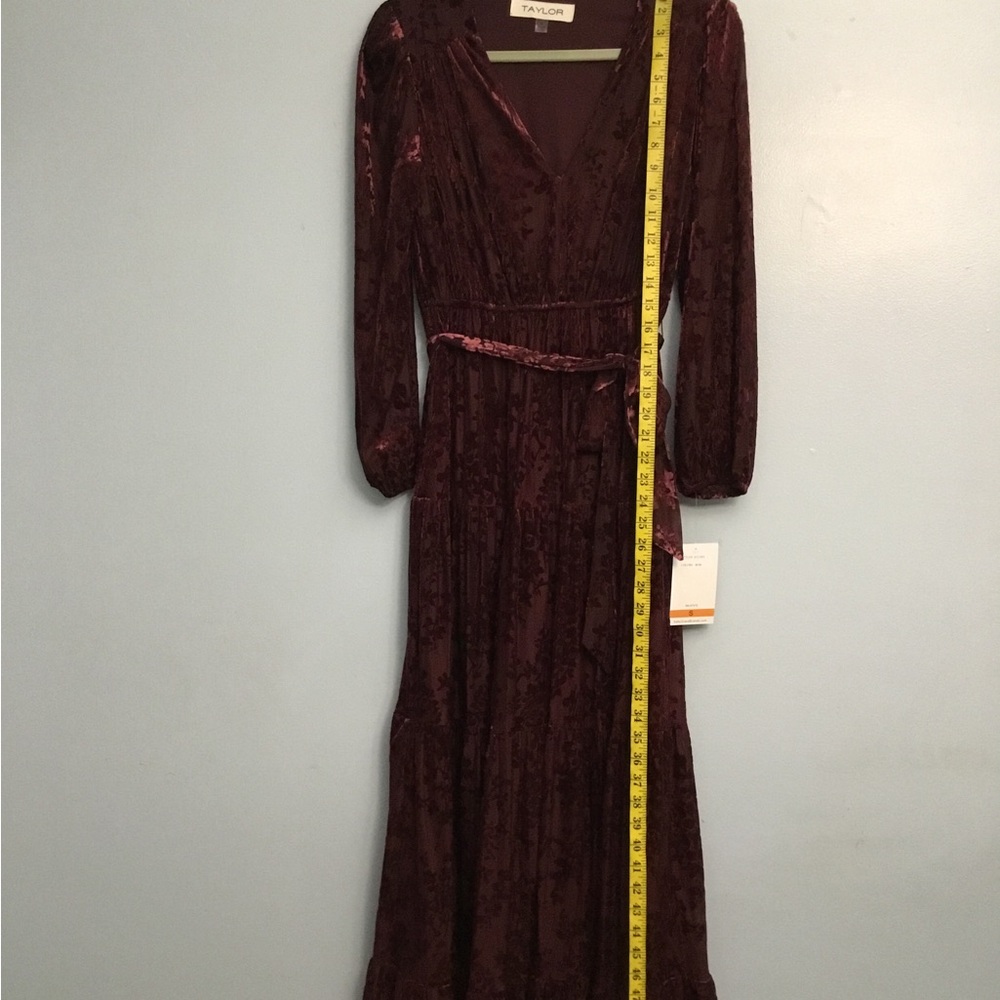 Elegant Burgundy Long Sleeve Dress - Picture 12 of 14
